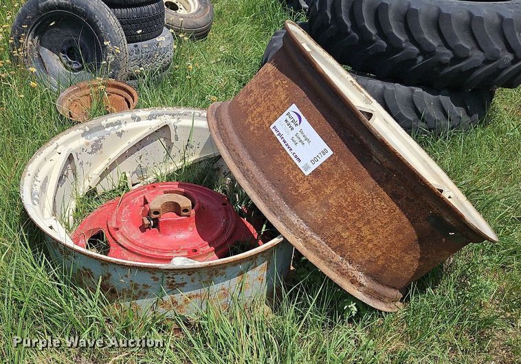 image for item DQ1780 (2) International 656 wheels