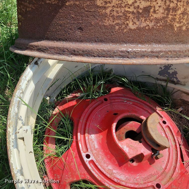 image for item DQ1780 (2) International 656 wheels