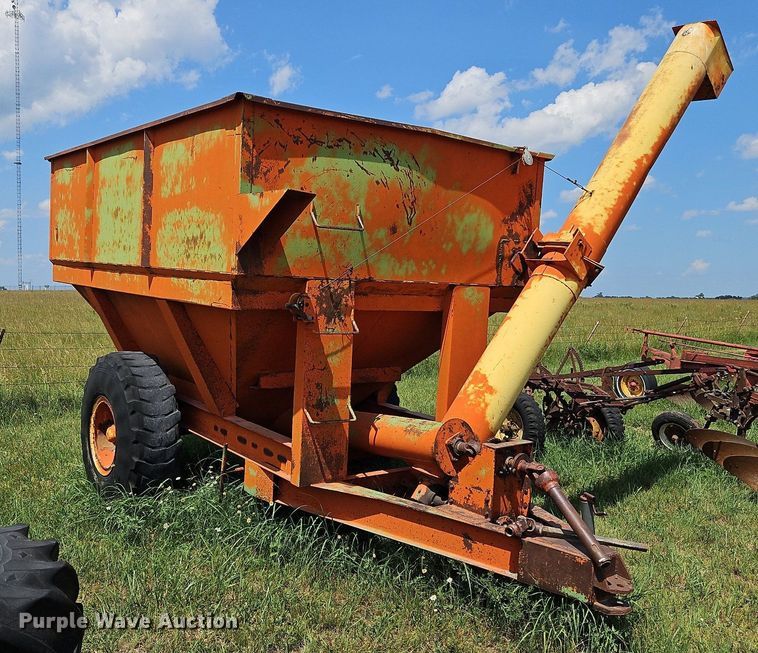 image for item DQ1782 Grain cart