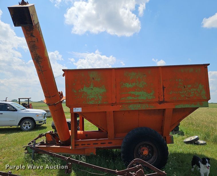 image for item DQ1782 Grain cart