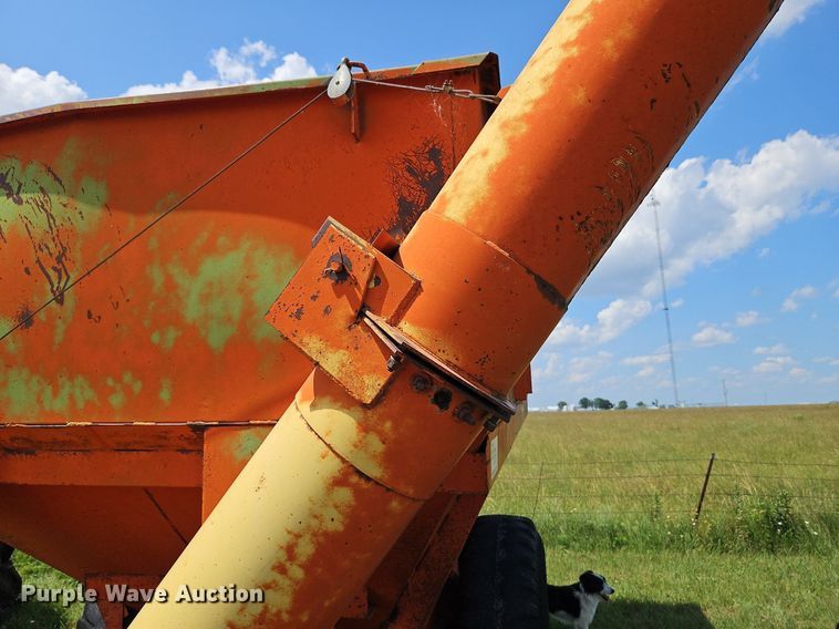image for item DQ1782 Grain cart