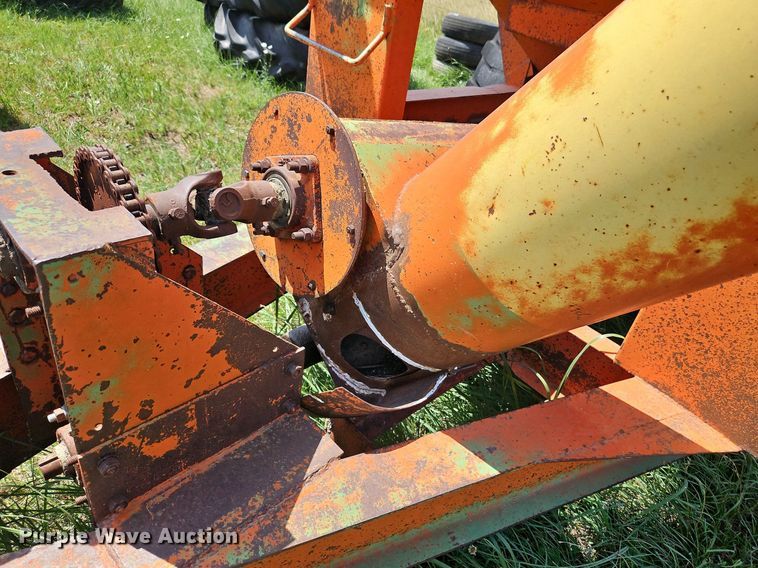 image for item DQ1782 Grain cart