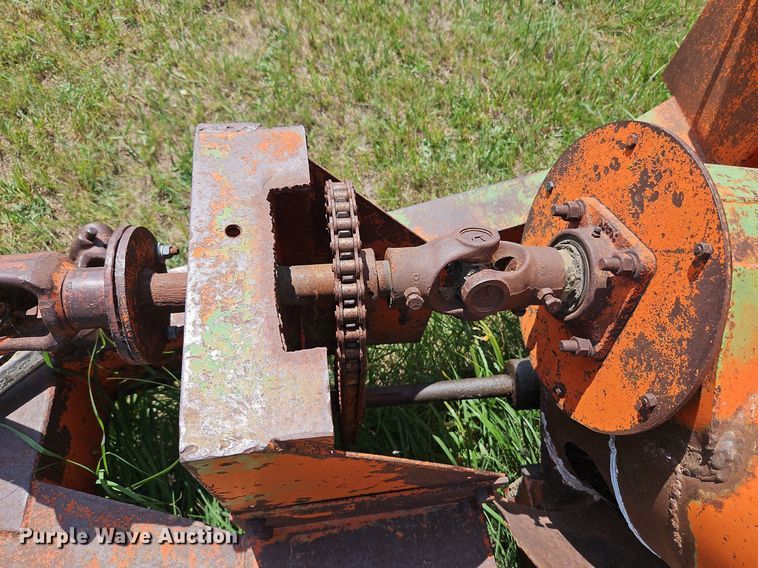 image for item DQ1782 Grain cart