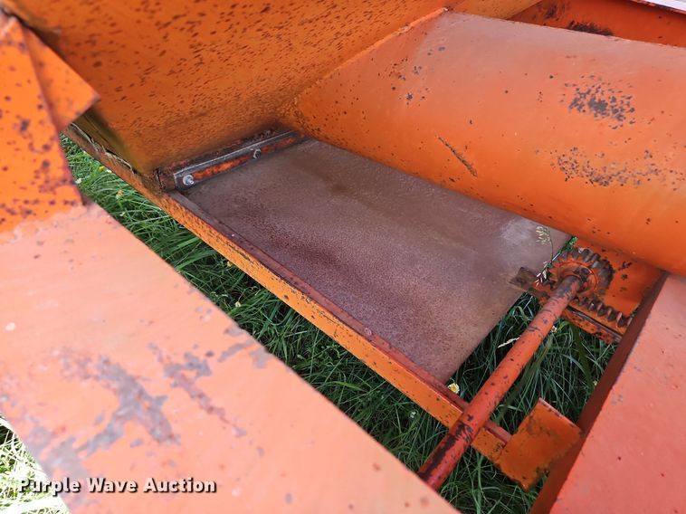 image for item DQ1782 Grain cart