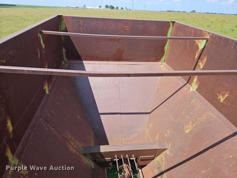 image for item DQ1782 Grain cart