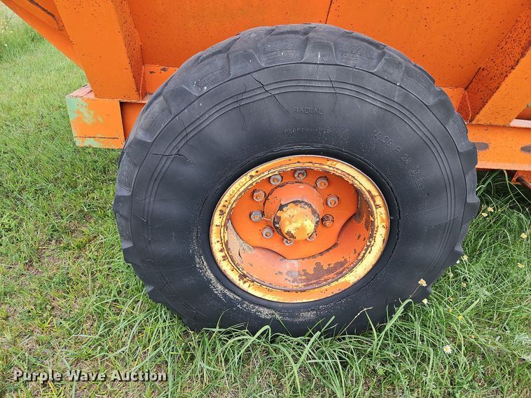 image for item DQ1782 Grain cart