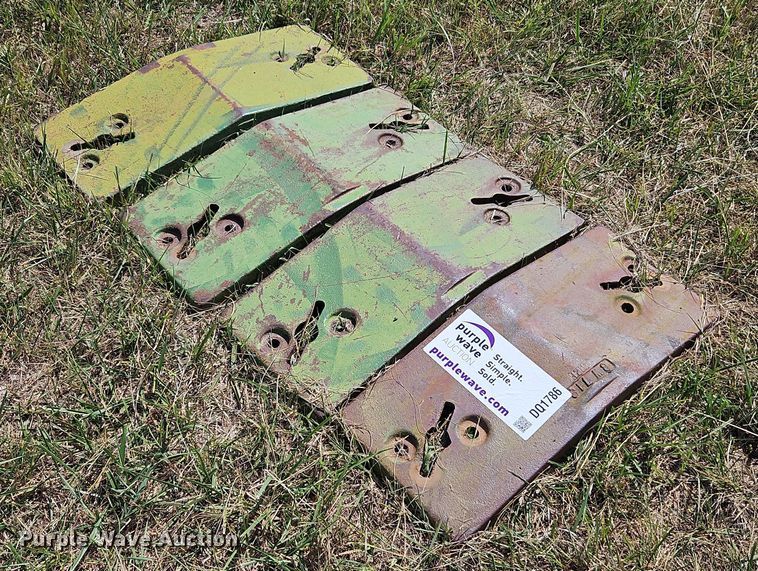 image for item DQ1786 (4) John Deere counter weights