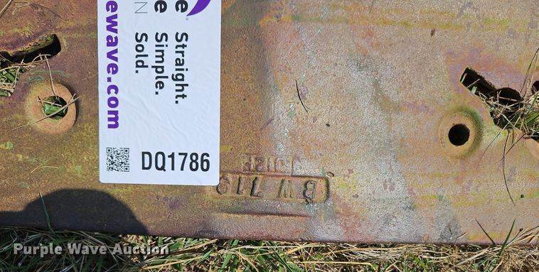 image for item DQ1786 (4) John Deere counter weights