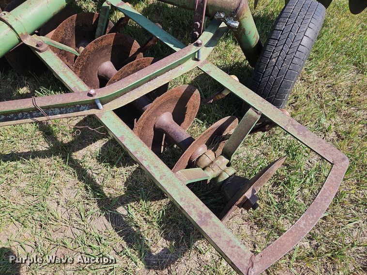 image for item DQ1788 John Deere  tandem disk
