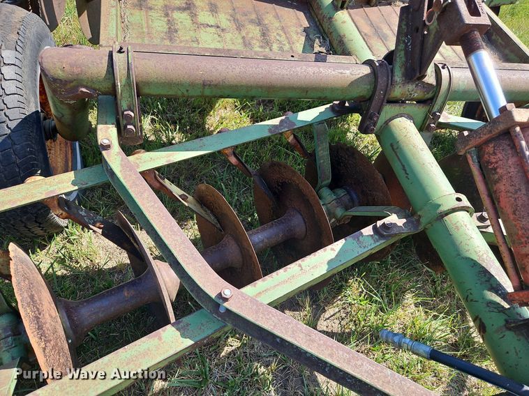 image for item DQ1788 John Deere  tandem disk