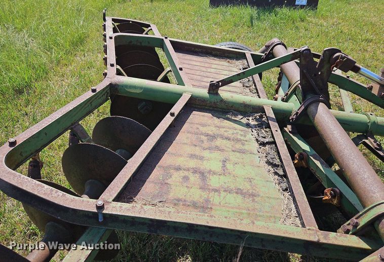 image for item DQ1788 John Deere  tandem disk