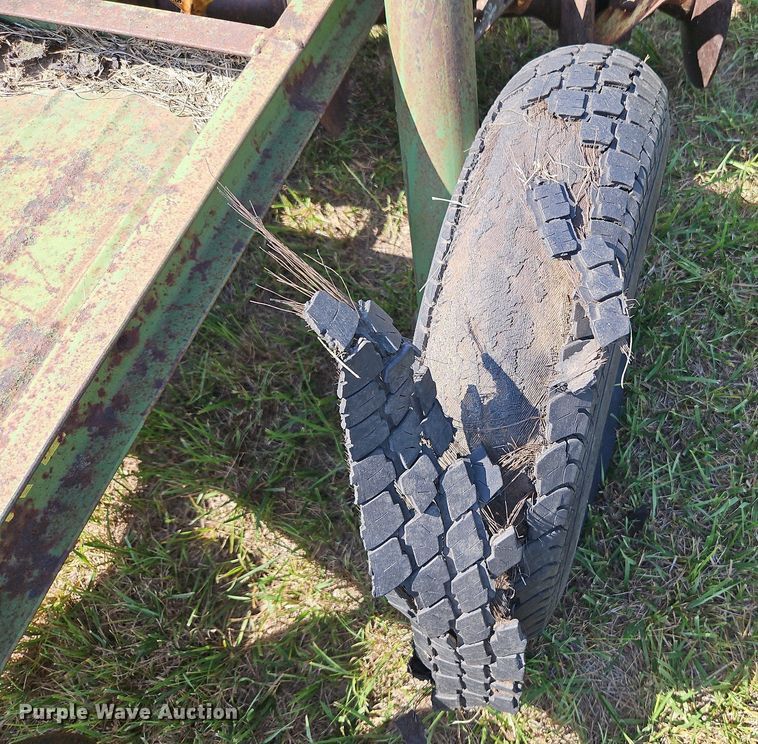 image for item DQ1788 John Deere  tandem disk