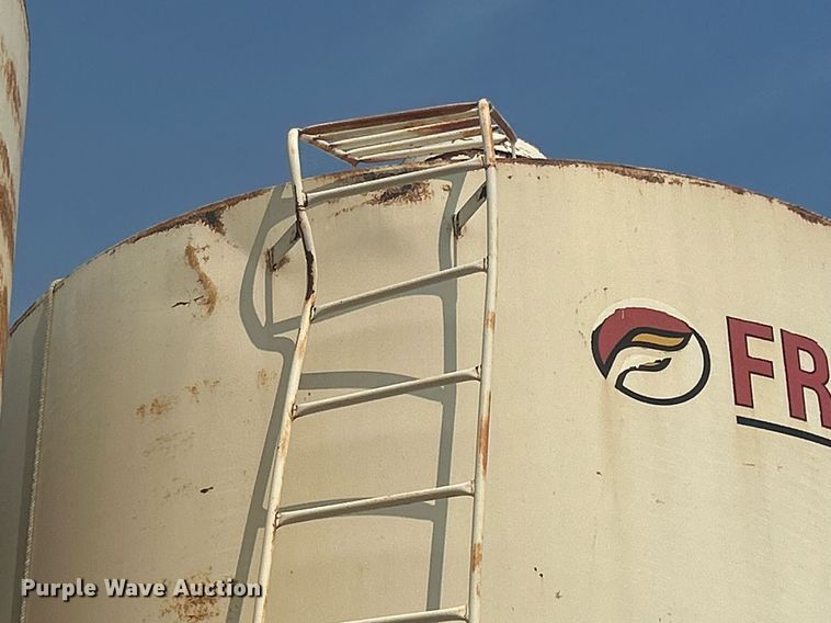 image for item DR4750 (2) Friesen feed bulk bins