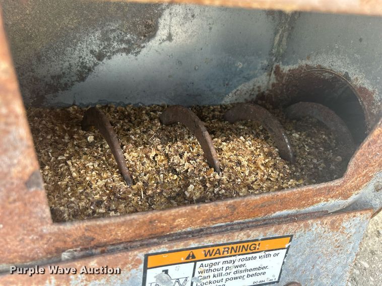 image for item DR4750 (2) Friesen feed bulk bins