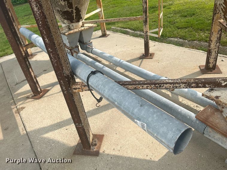 image for item DR4750 (2) Friesen feed bulk bins