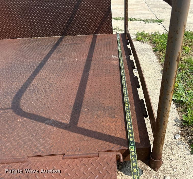 image for item DR4751 Autoquip CMD-30V  dock lift