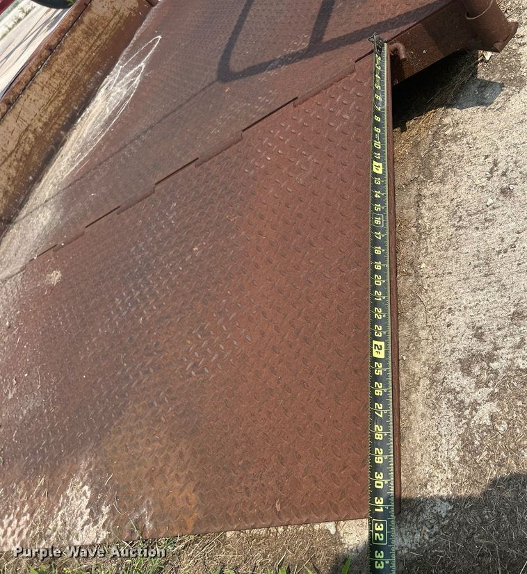 image for item DR4751 Autoquip CMD-30V  dock lift