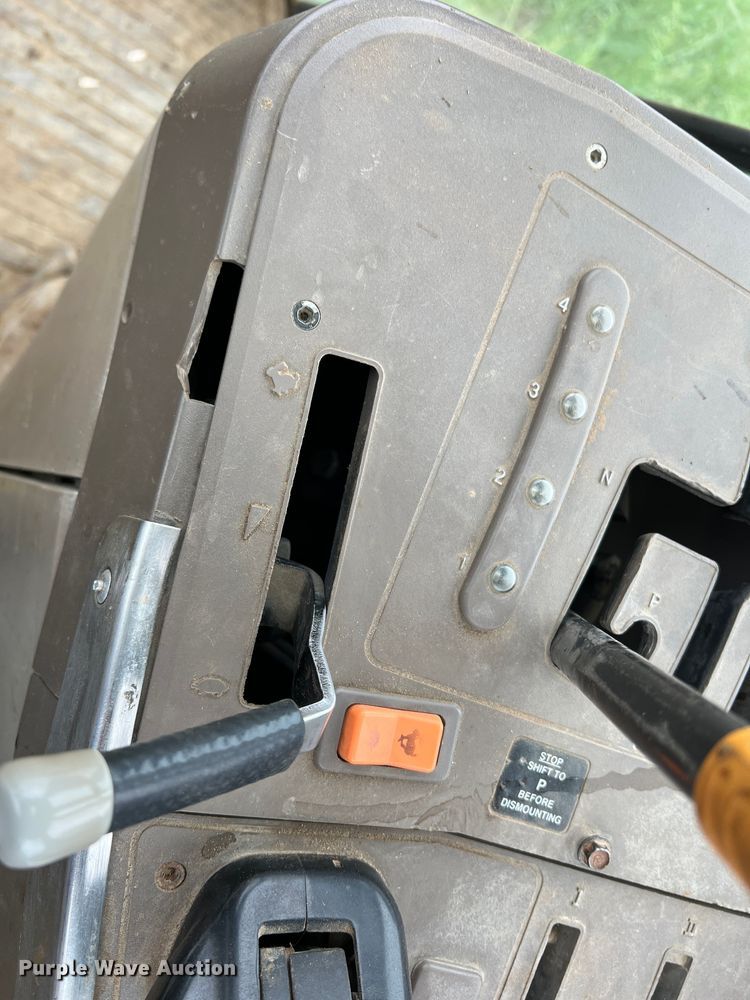 image for item DR5595 2010 John Deere 7330  MFWD tractor