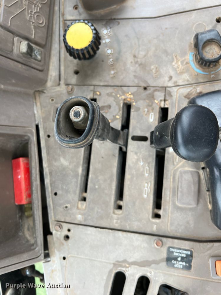 image for item DR5595 2010 John Deere 7330  MFWD tractor