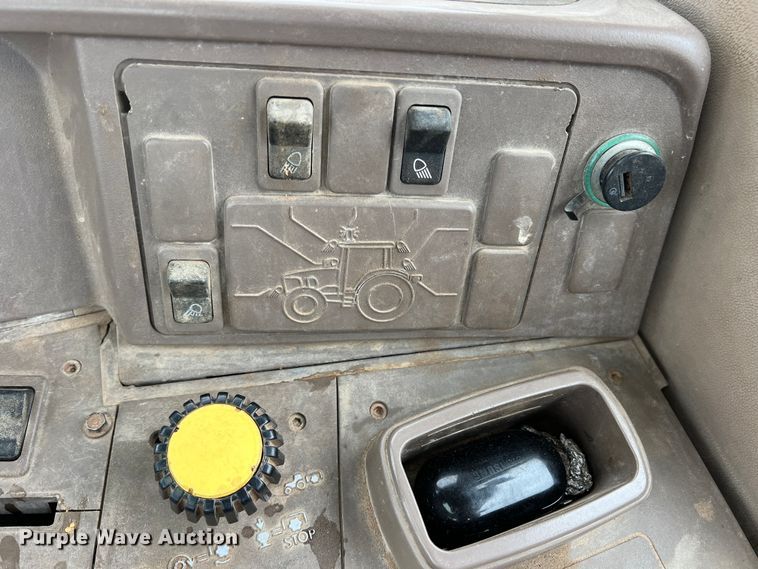 image for item DR5595 2010 John Deere 7330  MFWD tractor