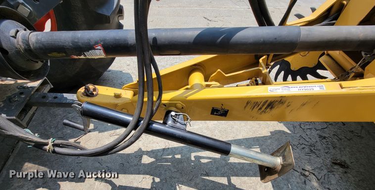 image for item HY9029 1998 Vermeer 504L  round baler