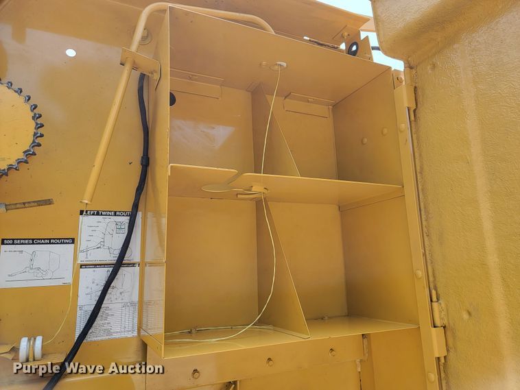 image for item HY9029 1998 Vermeer 504L  round baler