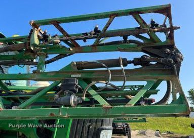 image for item II9213 2014 John Deere 4630  sprayer