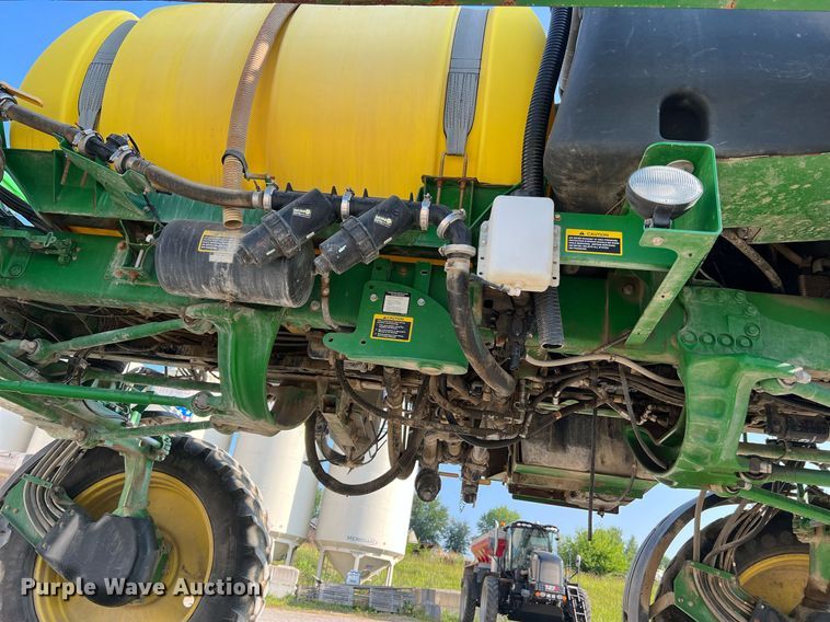 image for item II9213 2014 John Deere 4630  sprayer