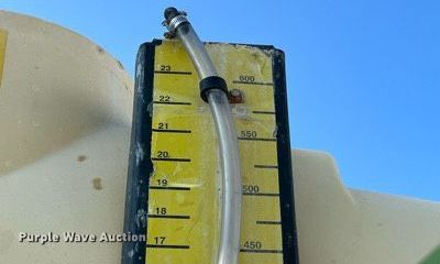 image for item II9213 2014 John Deere 4630  sprayer