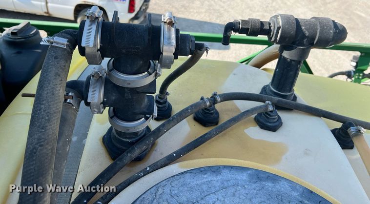 image for item II9213 2014 John Deere 4630  sprayer