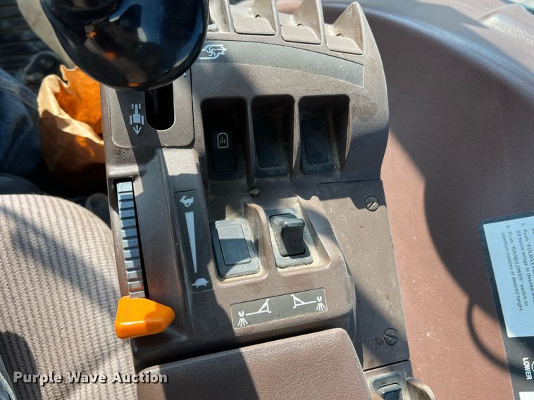 image for item II9213 2014 John Deere 4630  sprayer