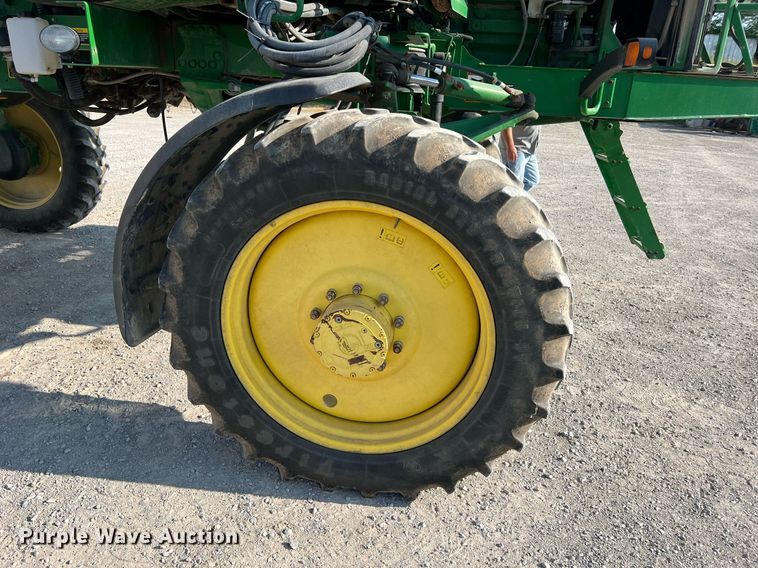 image for item II9213 2014 John Deere 4630  sprayer