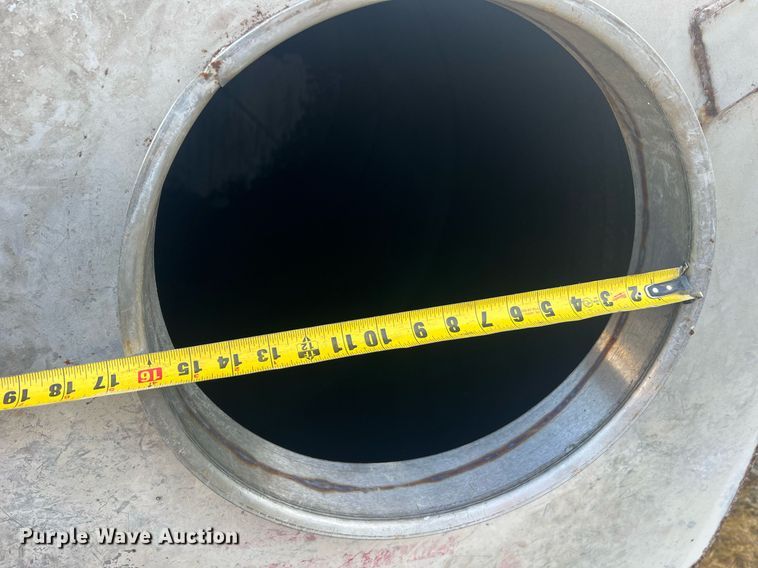 image for item II9215 2500 gallon tank