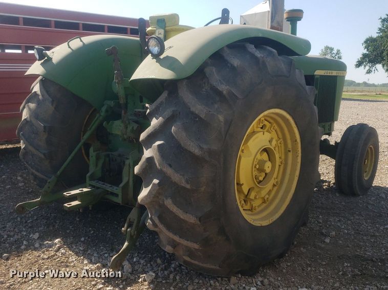 image for item IP9335 1963 John Deere 5010  tractor