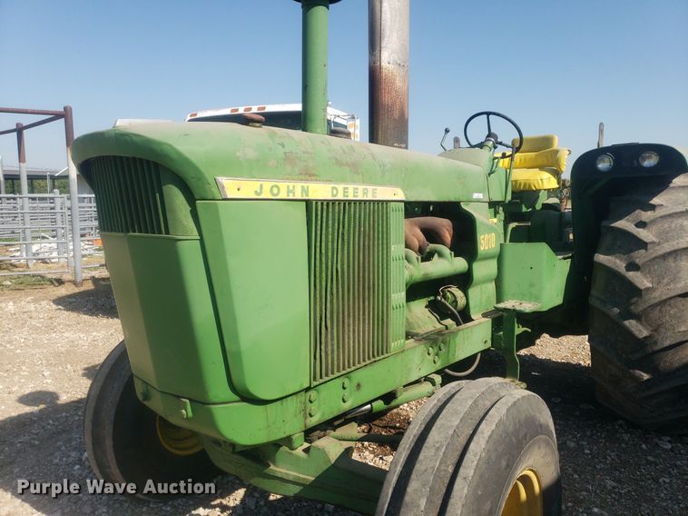 image for item IP9335 1963 John Deere 5010  tractor