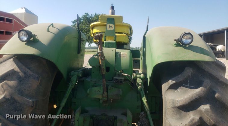 image for item IP9335 1963 John Deere 5010  tractor