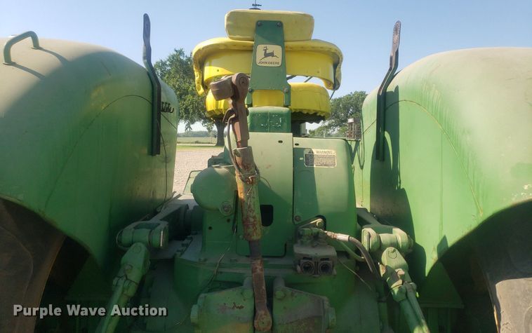 image for item IP9335 1963 John Deere 5010  tractor