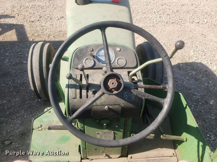 image for item IP9335 1963 John Deere 5010  tractor