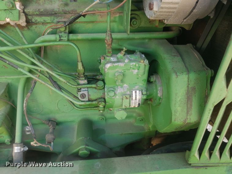 image for item IP9335 1963 John Deere 5010  tractor