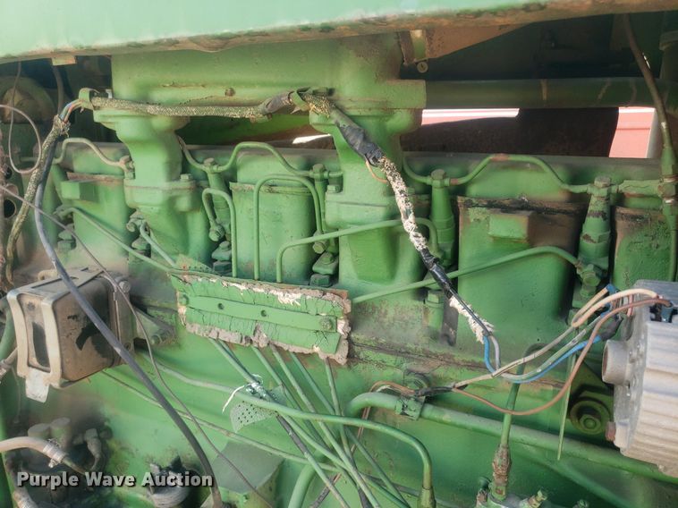 image for item IP9335 1963 John Deere 5010  tractor