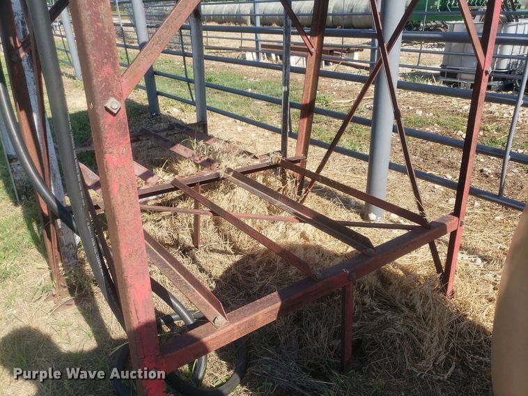 image for item IP9336 (2) fuel tanks