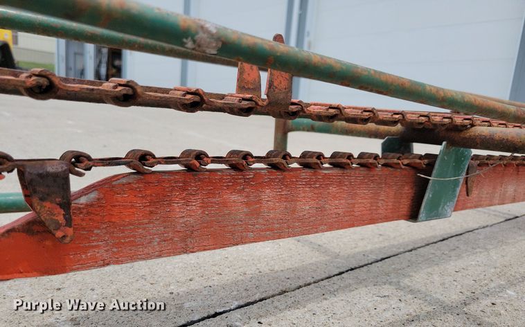 image for item JO9194 Little Giant  hay bale elevator