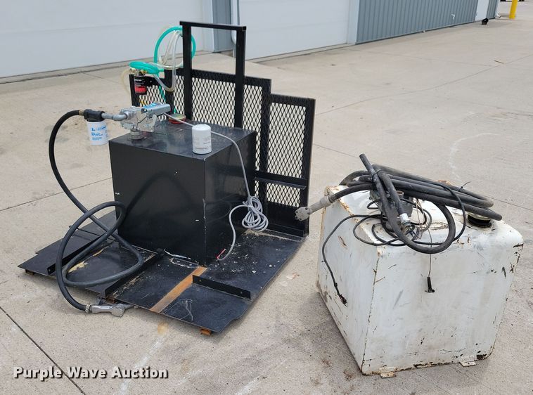 image for item JO9195 (2) auxiliary fuel tanks