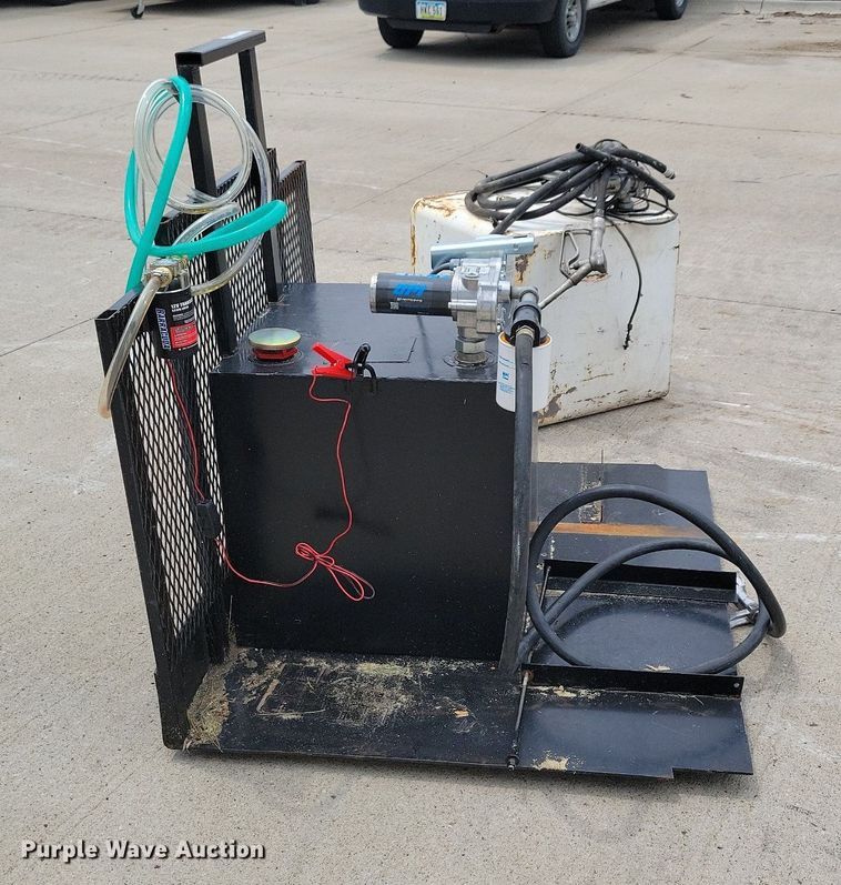 image for item JO9195 (2) auxiliary fuel tanks