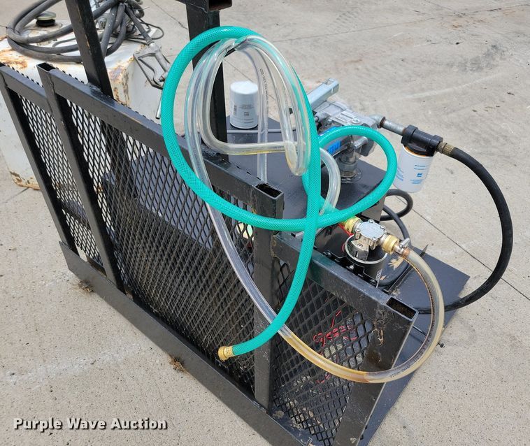 image for item JO9195 (2) auxiliary fuel tanks