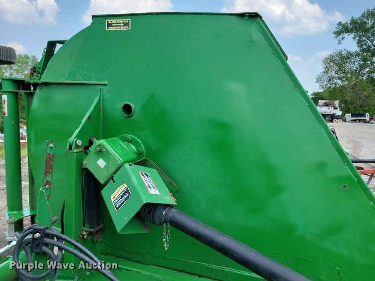 image for item JO9239 John Deere HX15  batwing rotary mower