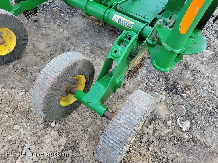 image for item JO9239 John Deere HX15  batwing rotary mower