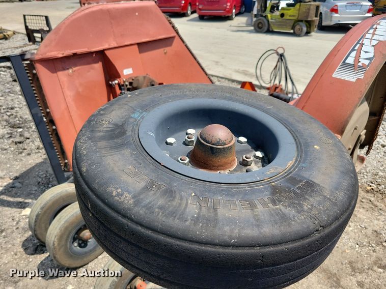 image for item JO9240 Rhino SE15-4A  batwing rotary mower