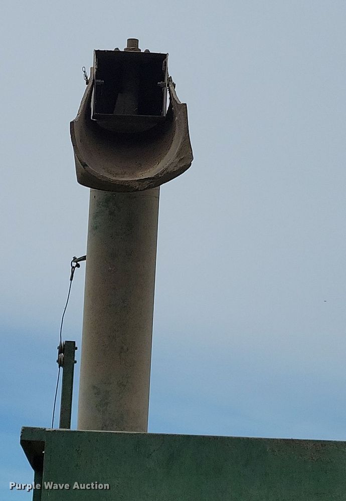 image for item JO9257 Hinson 812  grain cart