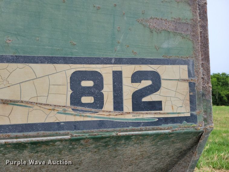 image for item JO9257 Hinson 812  grain cart